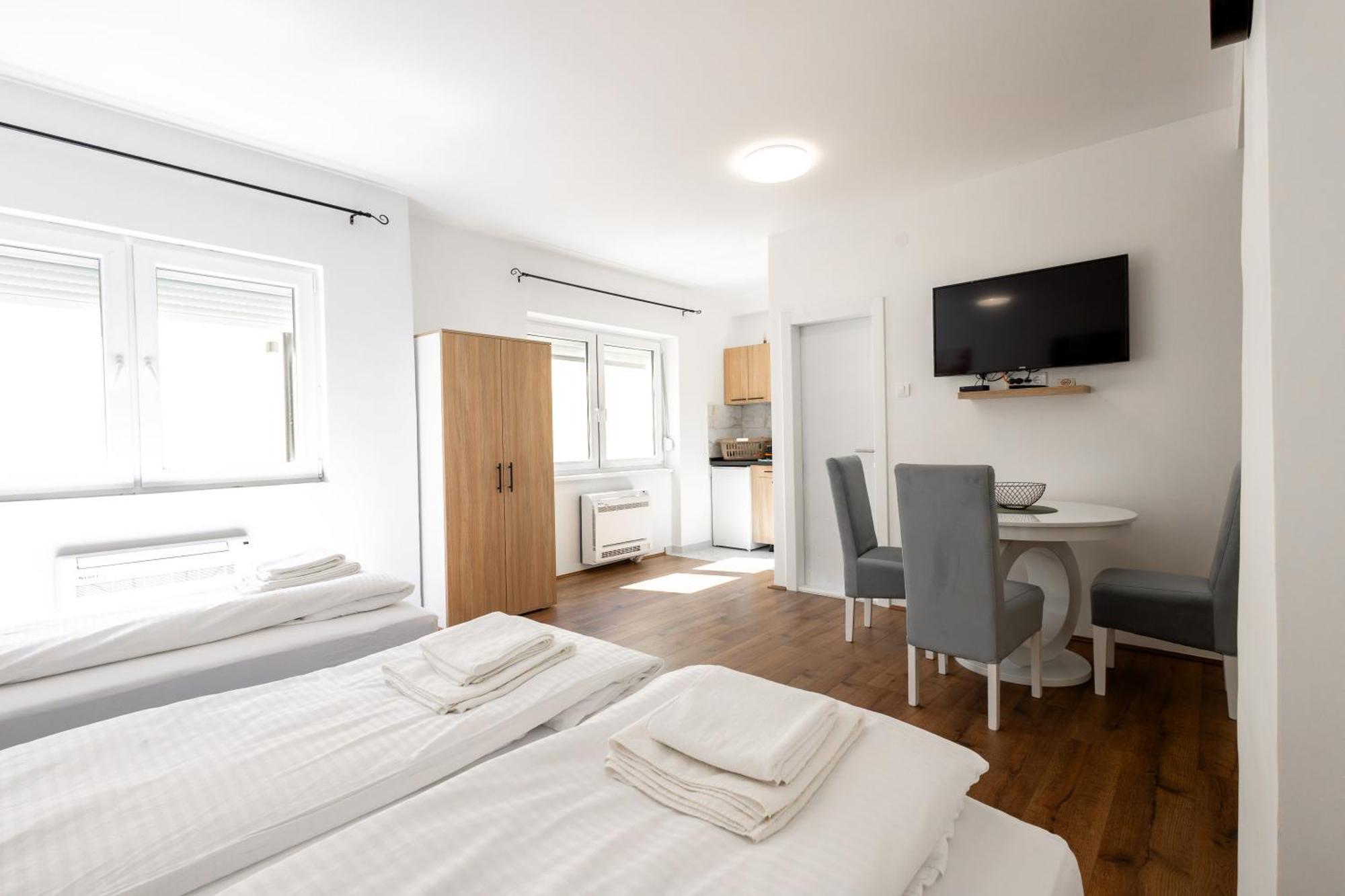 Luna Nera Apartments Novi Sad Luaran gambar